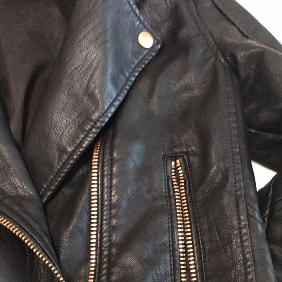 NWOT Blank NYC Black Vegan Leather Moto Jacket. Size Small - Picture 3 of 4